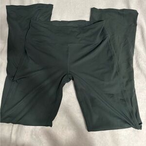 Green Flare Workout Leggings. SWS Athletics. Size XL